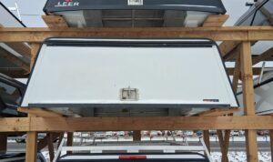 GMC Sierra or Chevrolet Silverado HD 2500/3500 6’9 White Swiss Contractor Truck Cap Used