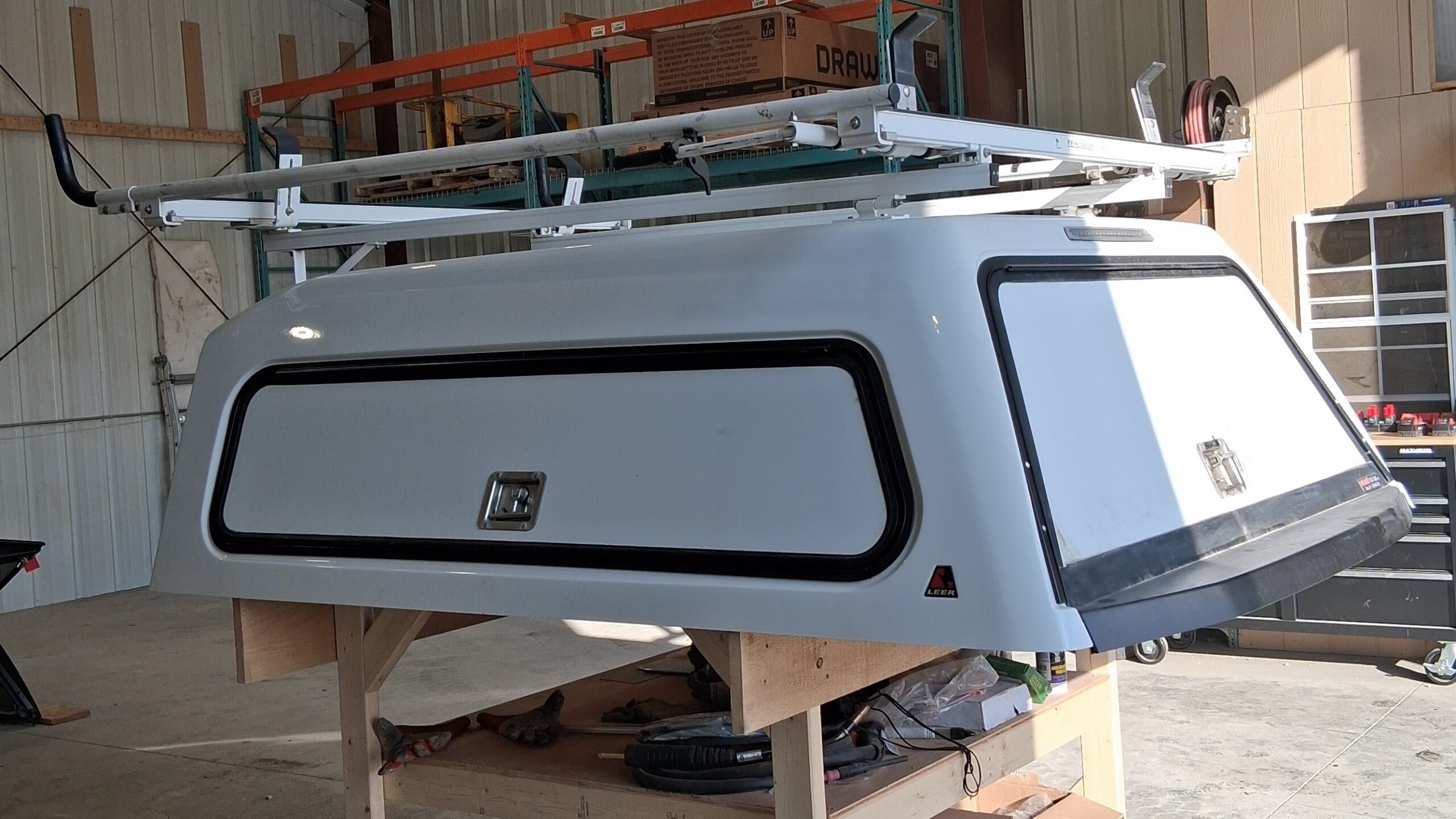 Ford F- 150 6’6 YZ White Leer 180CC Truck Cap - Image 3