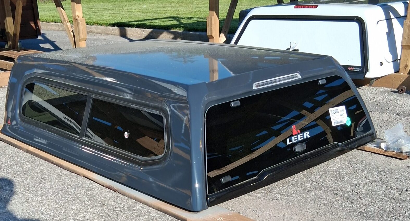 2024-2026 Toyota Tacoma 6’2 1L7 Underground Grey Leer100XR - Image 2