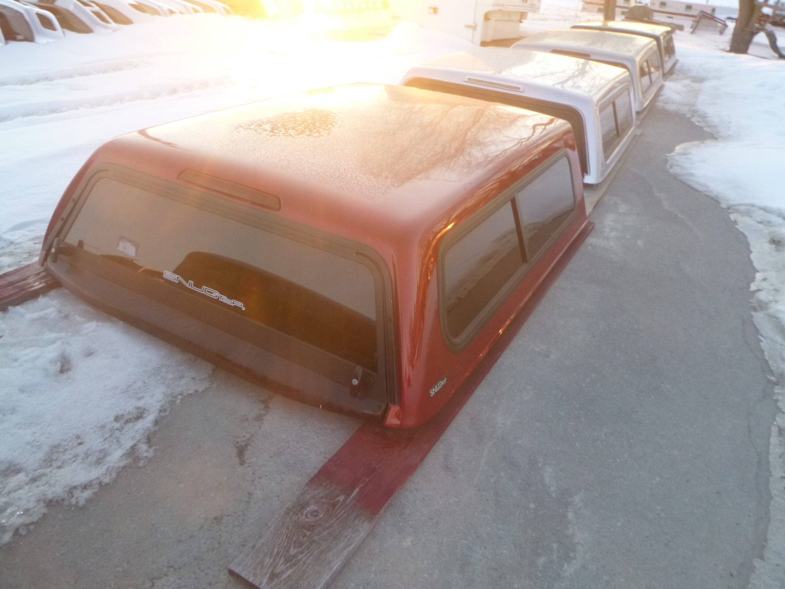 2019 – 2023 Ford Ranger 6′ D4 Red Snug Top Truck Cap - Image 2