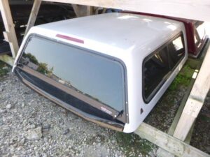 2015 – 2020 Ford F150 6’6 YZ White Leer Legend Truck Cap