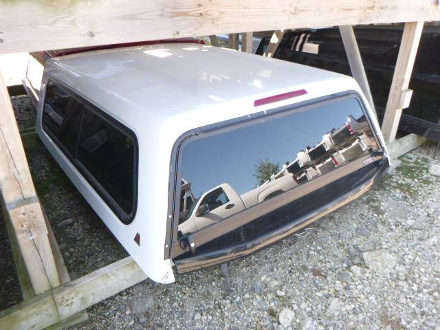 2015 – 2020 Ford F150 6’6 YZ White Leer Legend Truck Cap - Image 2