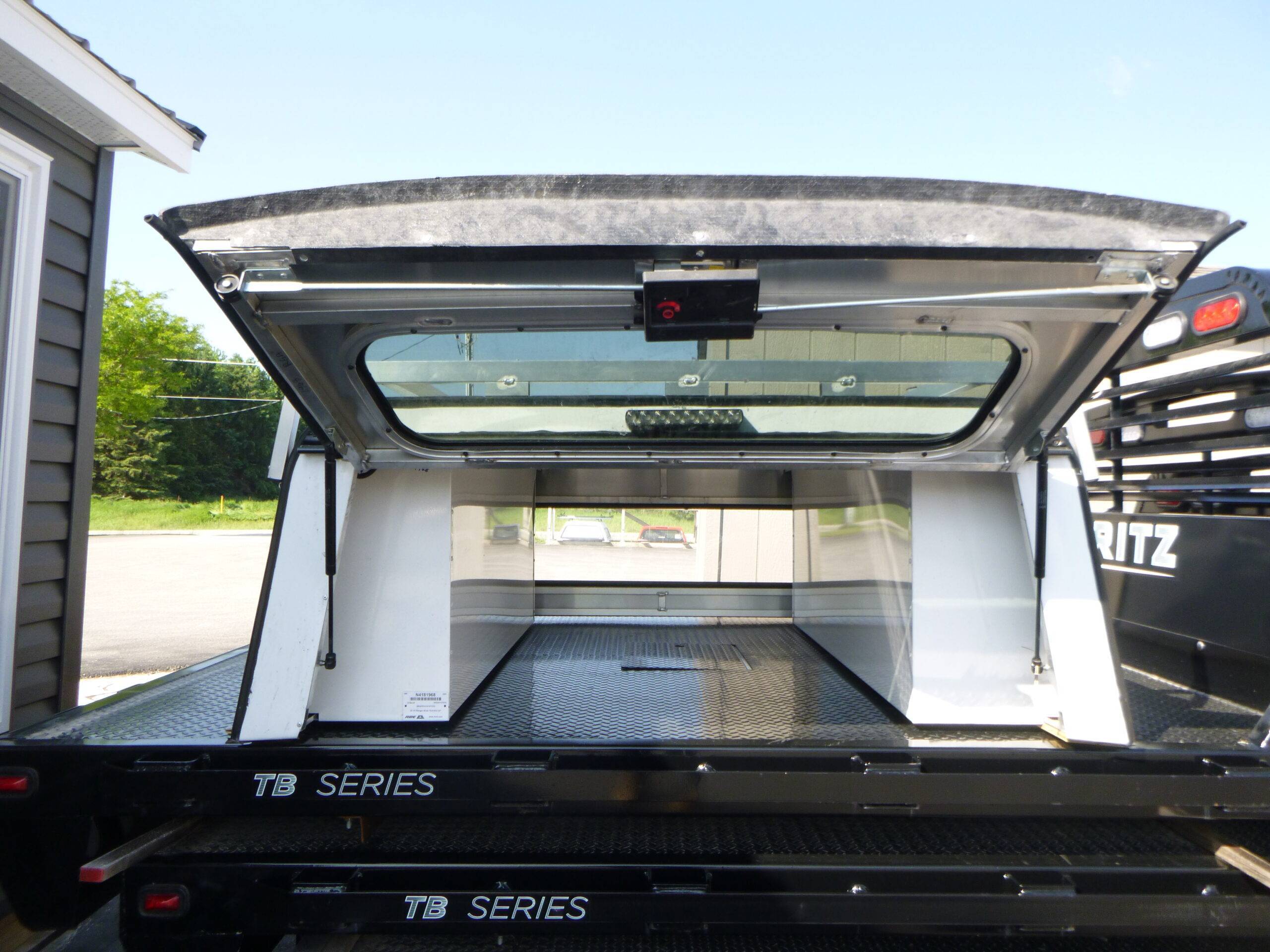 2019 – 2023 Ford Ranger 6′ White ARE Contractor Truck Cap - Image 3