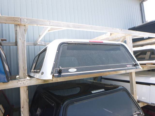 2015 – 2022 Chevrolet Colorado or GMC Canyon 6’2 White Truck Cap - Image 2
