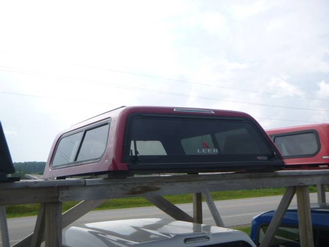 2016 – 2023 Toyota Tacoma 5’2 3R3 Barcelona Red Leer Truck Cap - Image 2