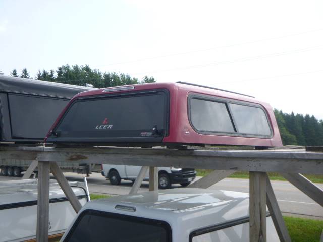 2016 – 2023 Toyota Tacoma 5’2 3R3 Barcelona Red Leer Truck Cap