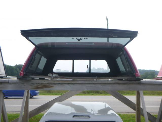 2016 – 2023 Toyota Tacoma 5’2 3R3 Barcelona Red Leer Truck Cap - Image 3