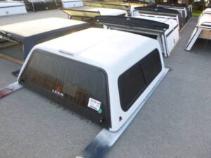 2004 – 2008 Ford F150 5’6 YZ White Leer 180 Truck Cap