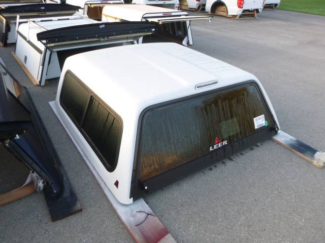2004 – 2008 Ford F150 5’6 YZ White Leer 180 Truck Cap - Image 2