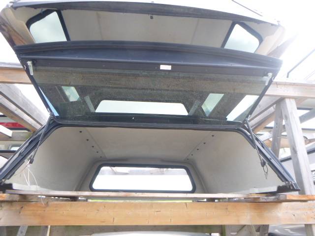 2019 – 2026 Dodge Ram 1500 New Body Style 6’4 PXJ Diamond Black Leer 100S Truck Cap - Image 3