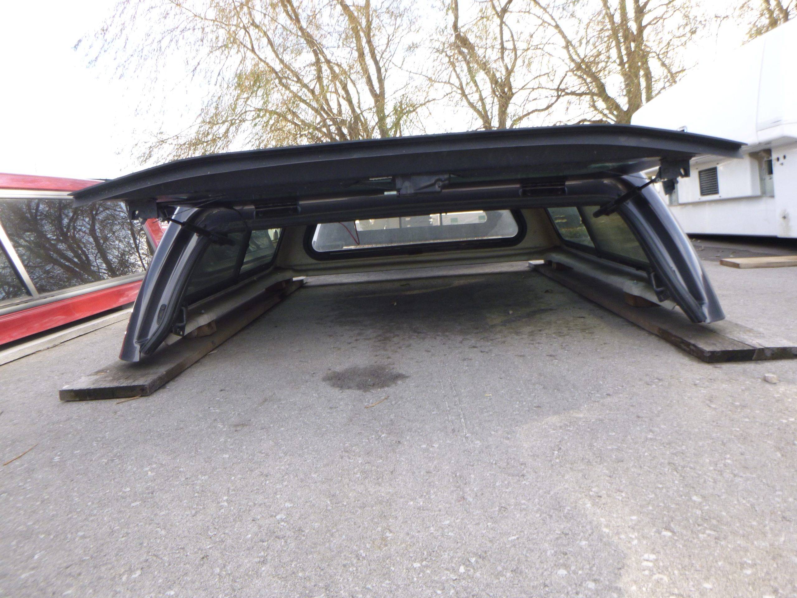 2019 – 2023 Ford Ranger 6′ J7 Magnetic Metallic Leer 100XR Truck Cap - Image 3