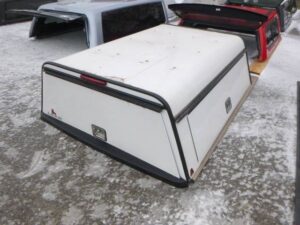 2015 – 2022 Chevrolet Colorado or GMC Canyon 6’2 White Leer Contractor Truck Cap