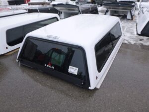 2002 – 2008 Dodge Ram 8′ PW7 Bright White Leer 100R Truck Cap