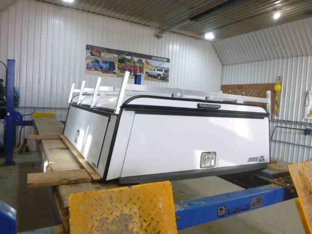 2019 – 2023 Ford Ranger 6′ White ARE Contractor Truck Cap - Image 2