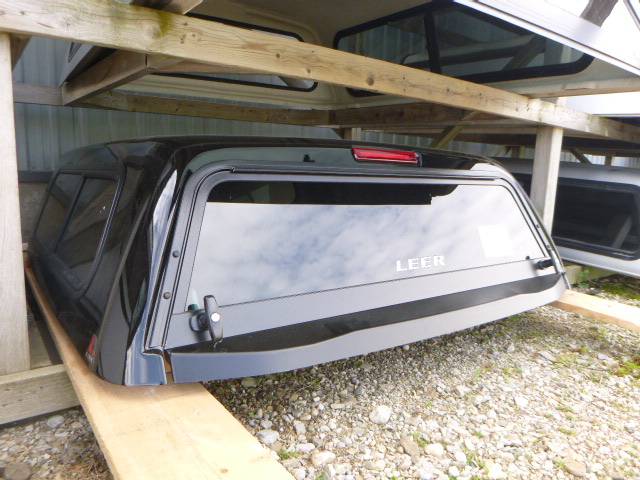 2023 – 2026 GMC Canyon NEW 5’2 GBA Black Leer 100S Truck Cap - Image 2