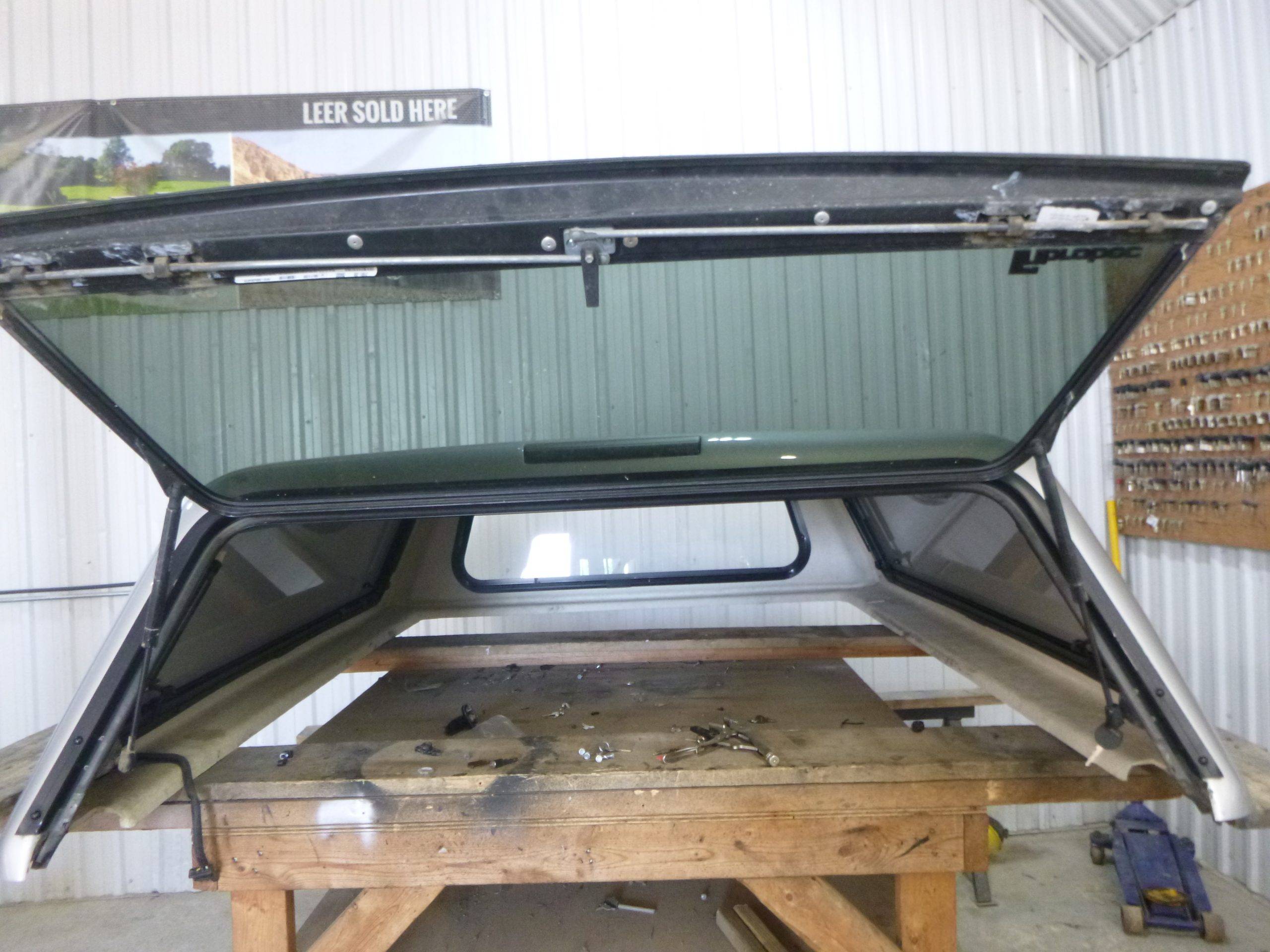 2015 – 2022 Chevrolet Colorado or GMC Canyon 6’2 GAN Silver Ice Fibrobec Truck Cap - Image 3