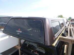 2014 – 2018 GMC Sierra or Chevrolet Silverado 8′ G1F Mahogany Leer 100XR Truck Cap