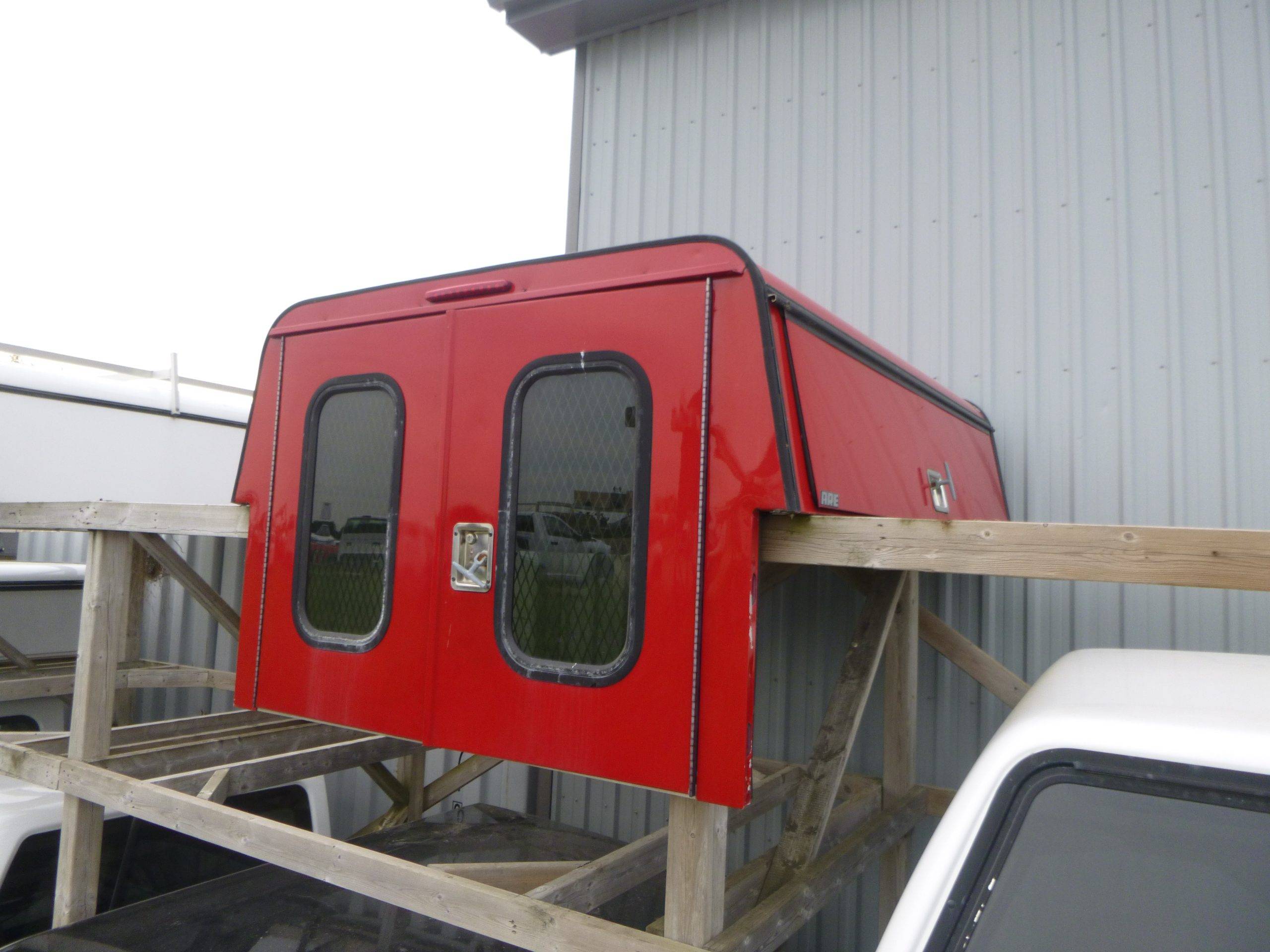 2004 – 2012 Chevrolet Colorado or GMC Canyon 6’2 Victory Red ARE Contractor Truck Cap