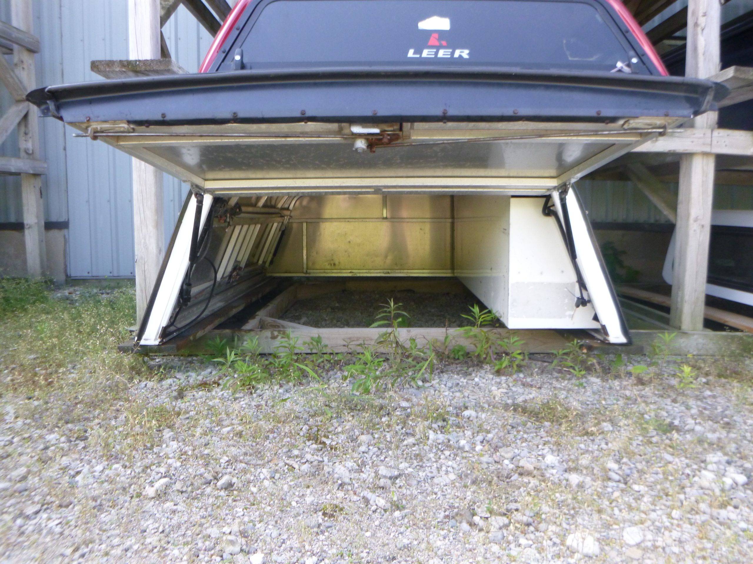 2015 – 2022 Chevrolet Colorado or GMC Canyon 6’2 White Contractor Truck Cap - Image 3