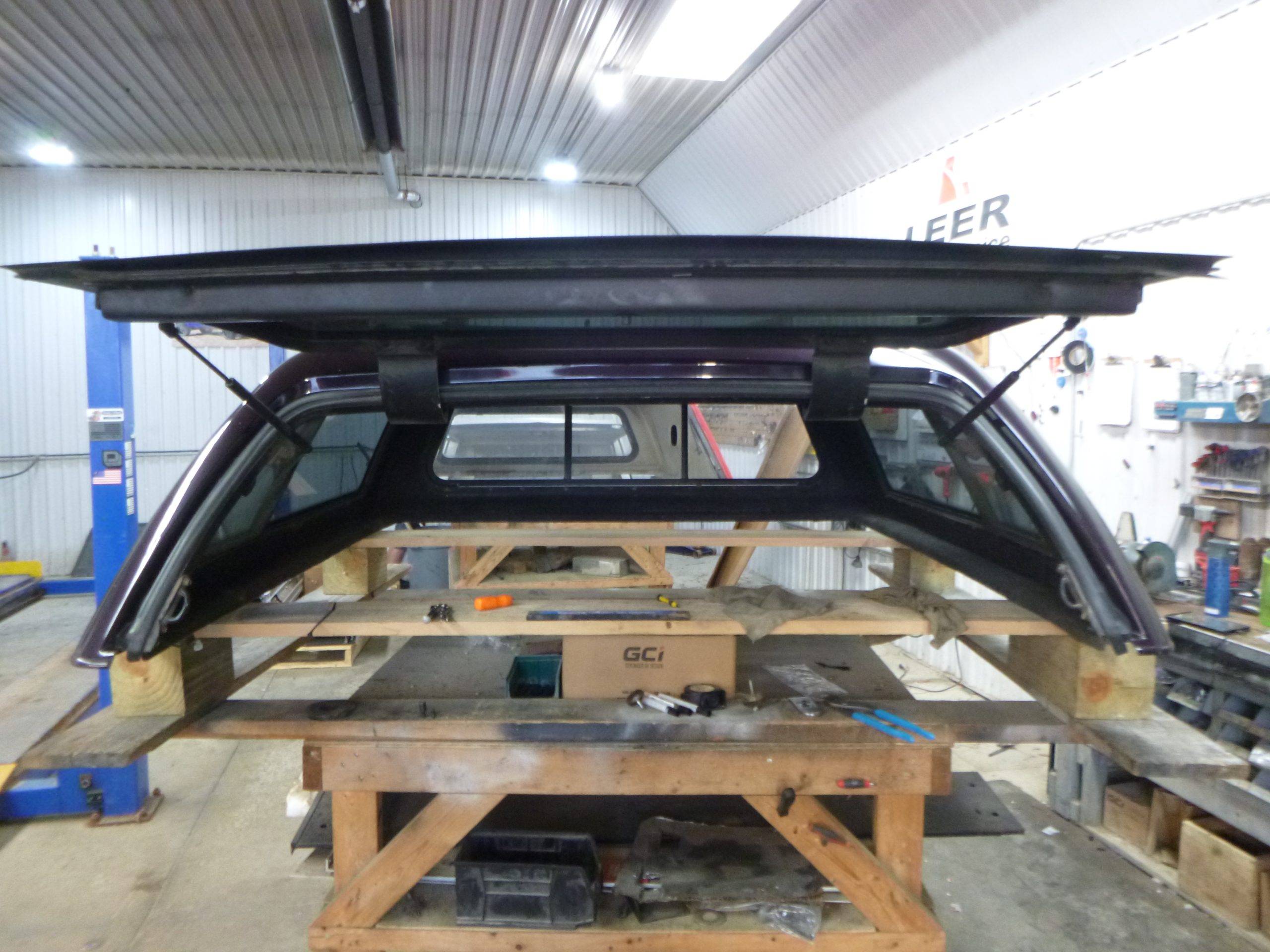 2007 – 2013 Chevrolet Silverado 5’8 Crew Cab Dark Crimson Metallic ARE Truck Cap - Image 3