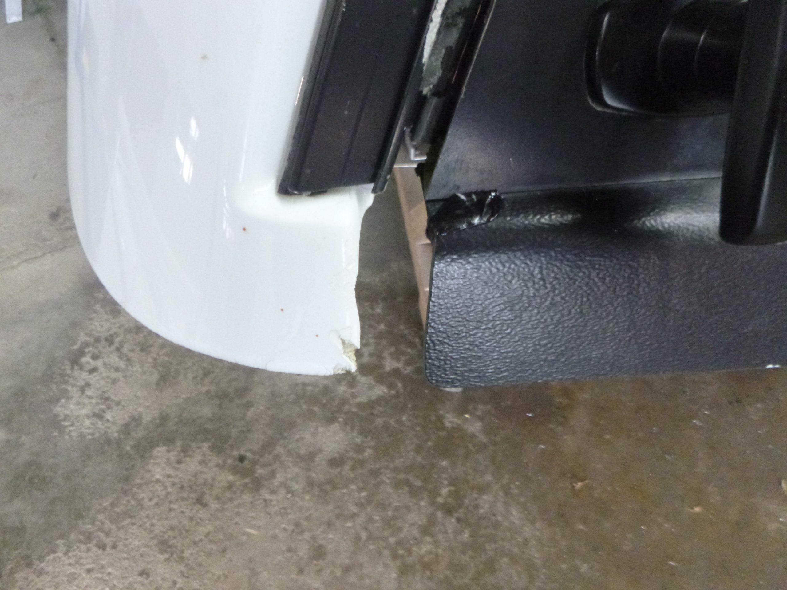 2014 – 2018 GMC Sierra or Chevrolet Silverado 6’6 GAZ Summit White Leer 180 Truck Cap - Image 6