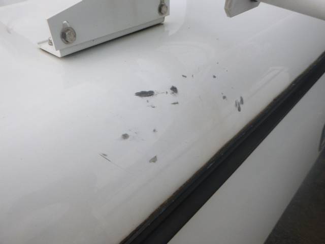 2016 – 2023 Toyota Tacoma 6’2 ARE White Contractor Truck Cap - Image 5