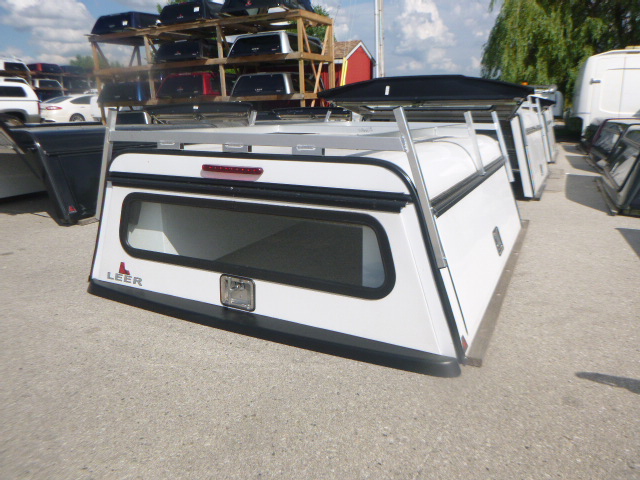 2016 – 2023 Toyota Tacoma 6’2 White Leer Contractor Truck Cap - Image 2