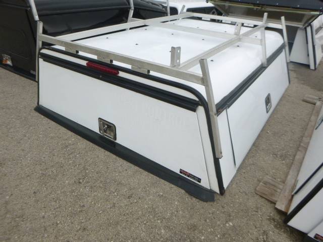 2015 – 2022 GMC Canyon or Chevrolet Colorado 6’2 YZ White Leer Contractor Truck Cap