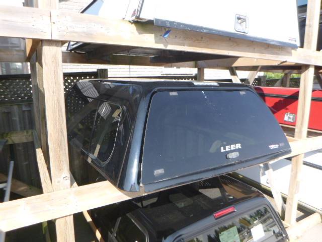 2015 – 2022 Chevrolet Colorado or GMC Canyon 6’2 Black Leer 180XL Truck Cap