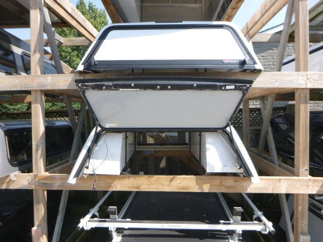 2015 – 2022 Chevrolet Colorado or GMC Canyon 6’2 GAZ Olympic White Contour III Truck Cap - Image 3