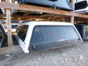 2008 – 2012 Nissan Titan 7′ Q10 White Leer100R Truck Cap *ONLY FITS 7′ BOX*