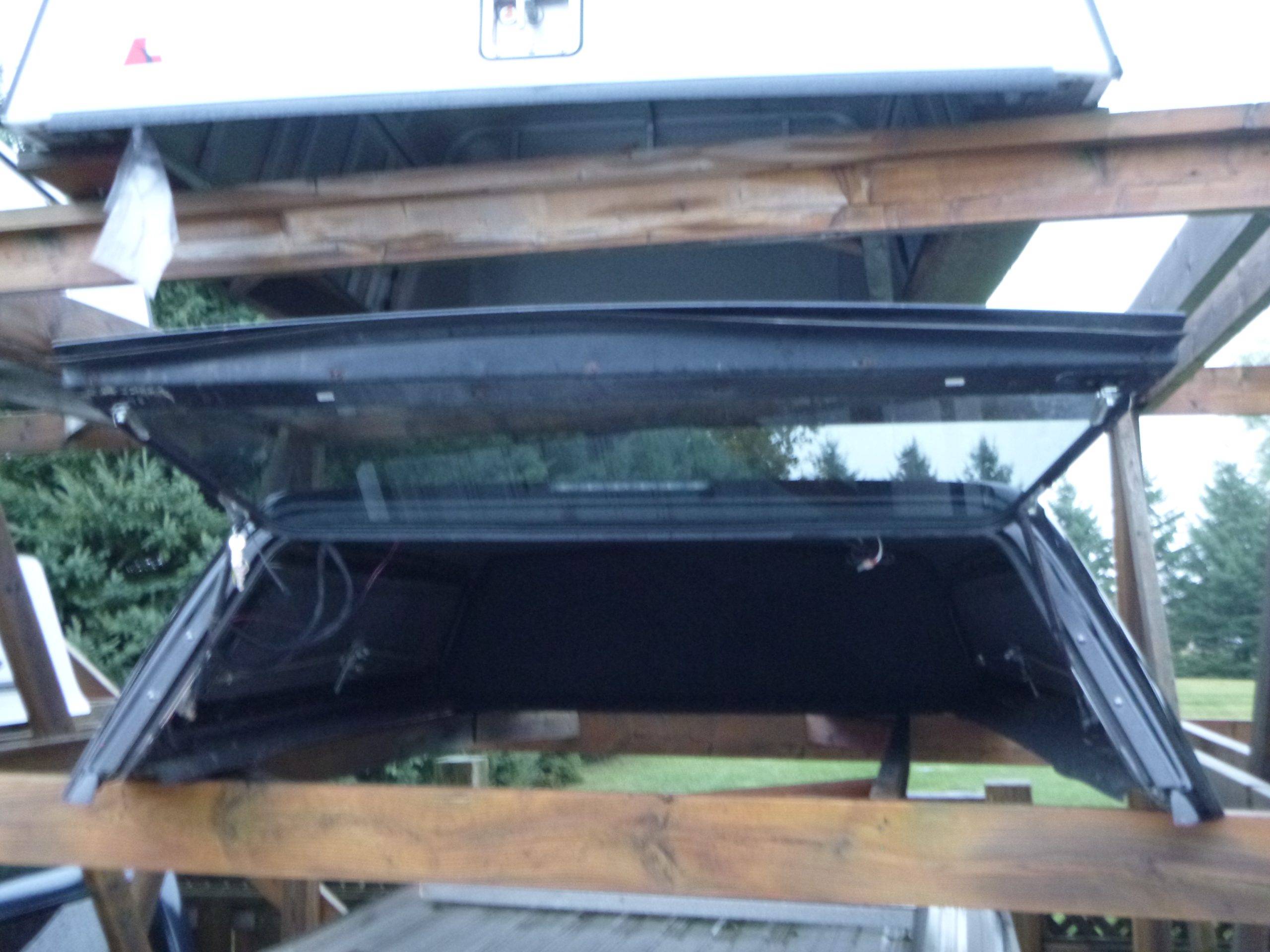 2015 – 2022 Chevrolet Colorado or GMC Canyon 6’2 41 Black Leer 100RCC Truck Cap - Image 3
