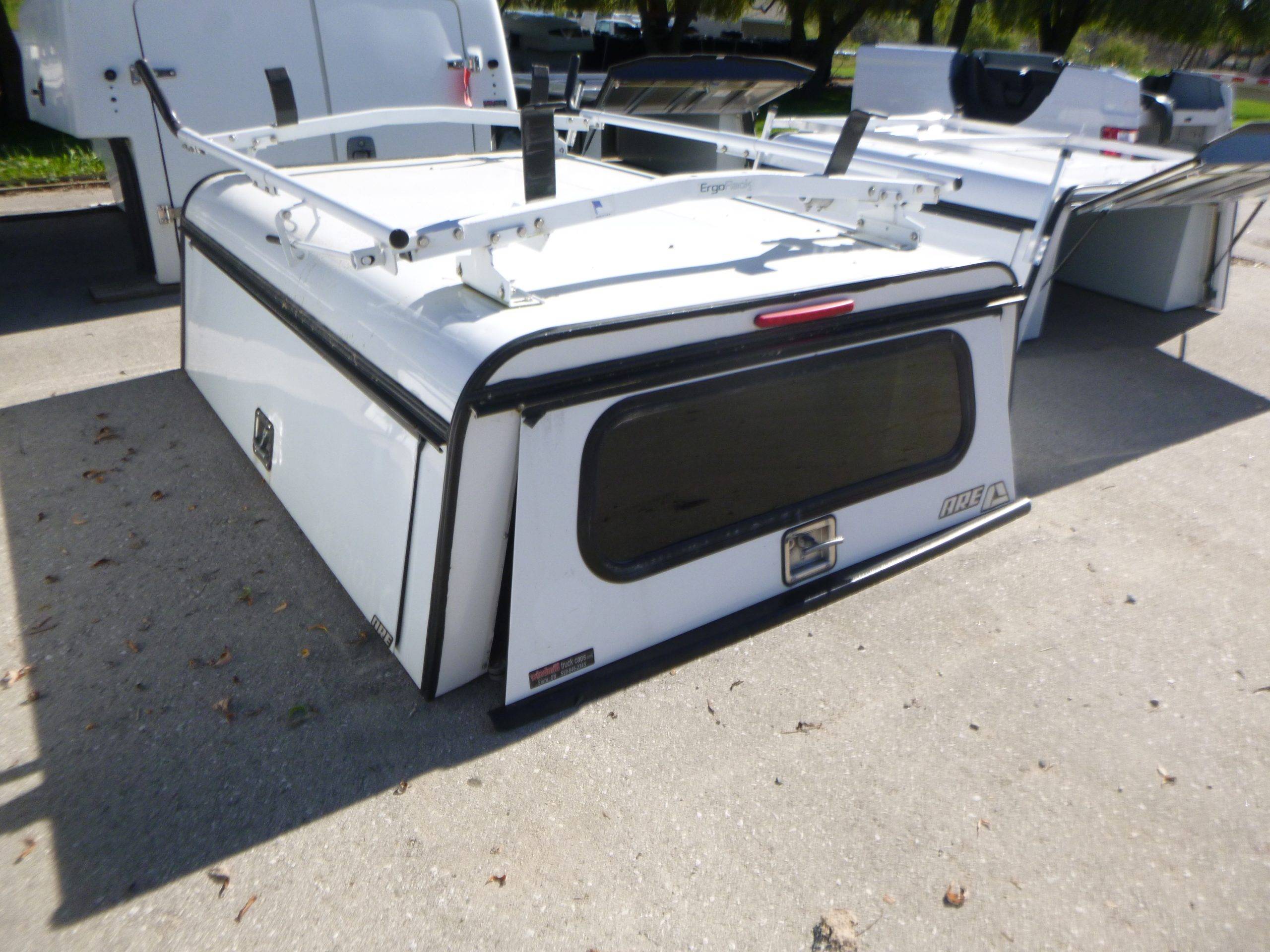 2016 – 2023 Toyota Tacoma 6’2 White ARE Contractor Truck Cap - Image 2