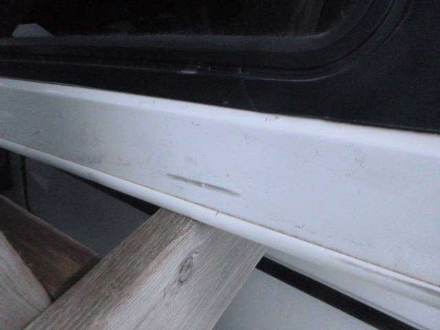 2009 – 2014 Ford F150 6’5 YZ Oxford White Fibrobec Truck Cap - Image 4