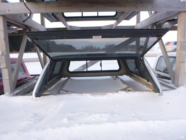 2005 – 2015 Toyota Tacoma 5’2 Silver Jason Truck Cap - Image 3
