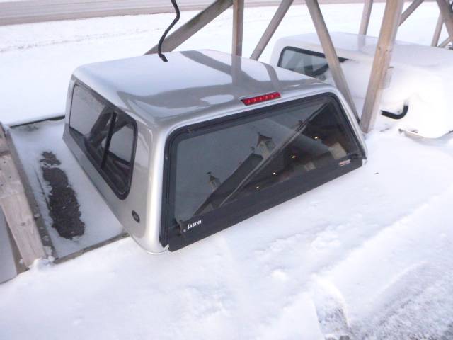 2005 – 2015 Toyota Tacoma 5’2 Silver Jason Truck Cap