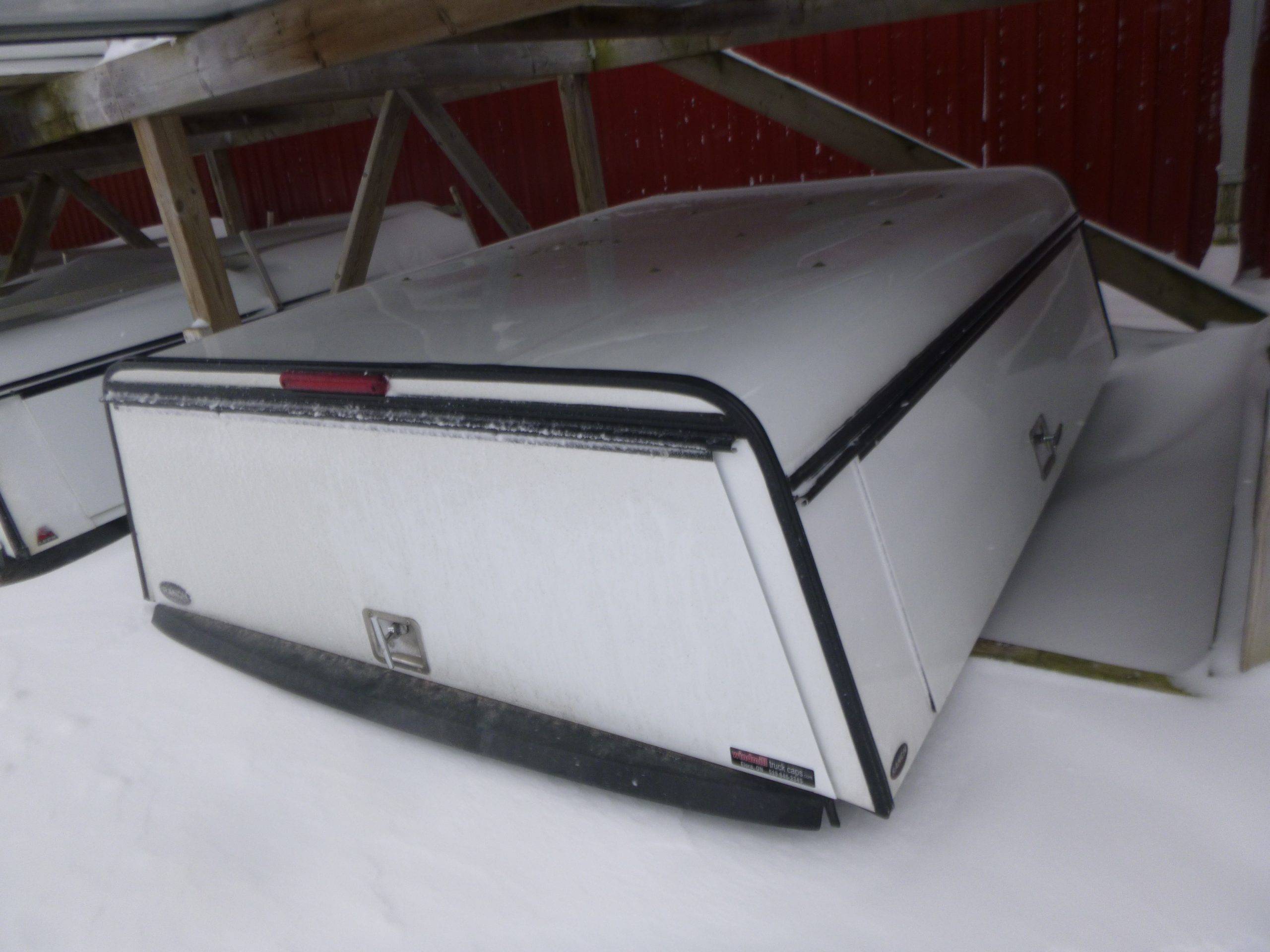 2020 – 2026 Chevrolet Silverado or GMC Sierra HD 2500/3500 6’9 White Ranch Contractor Truck Cap - Image 2