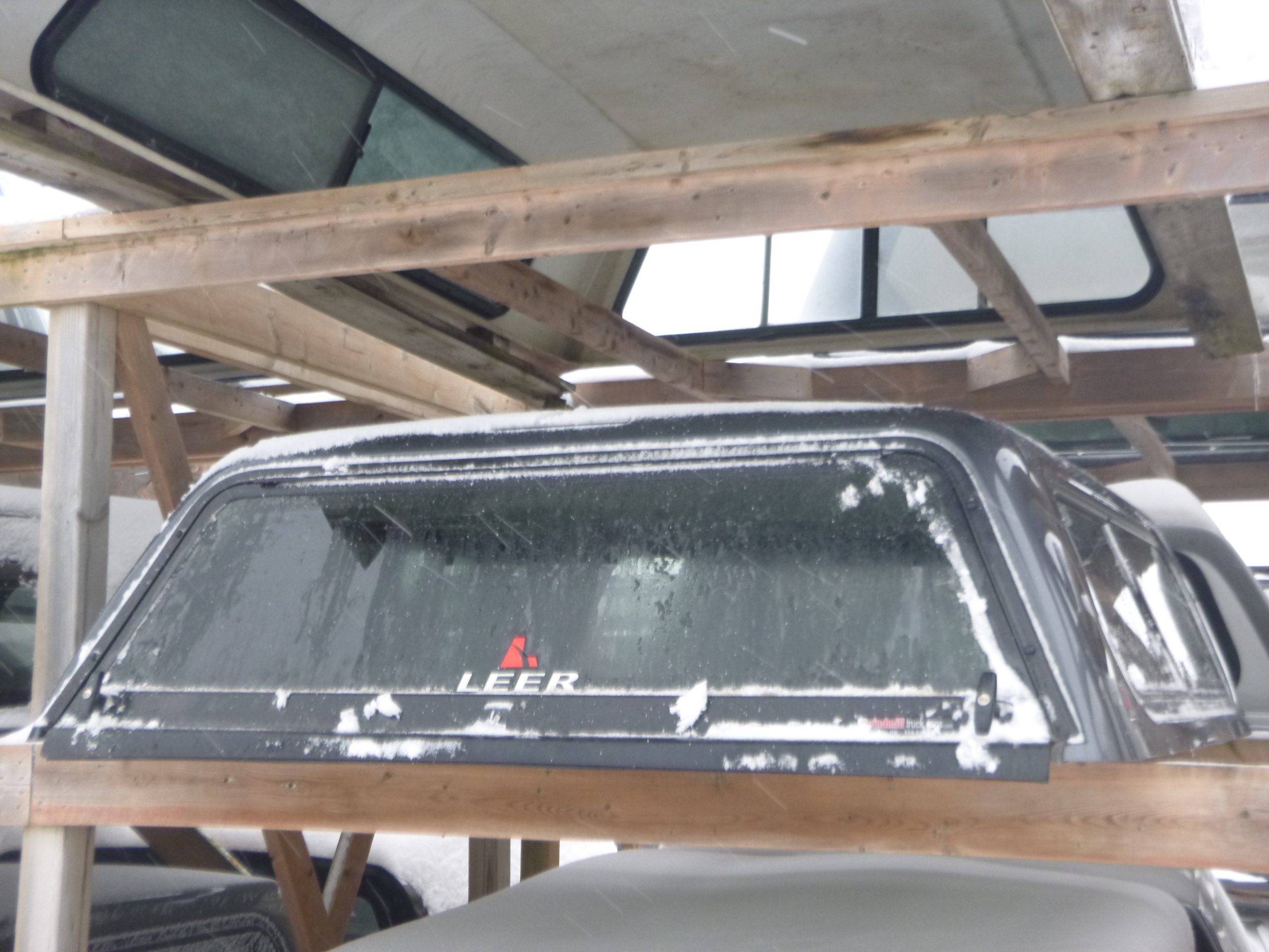 2007 – 2013 Toyota Tundra 5’6 1G3 Magnetic Grey Leer100R Truck Cap