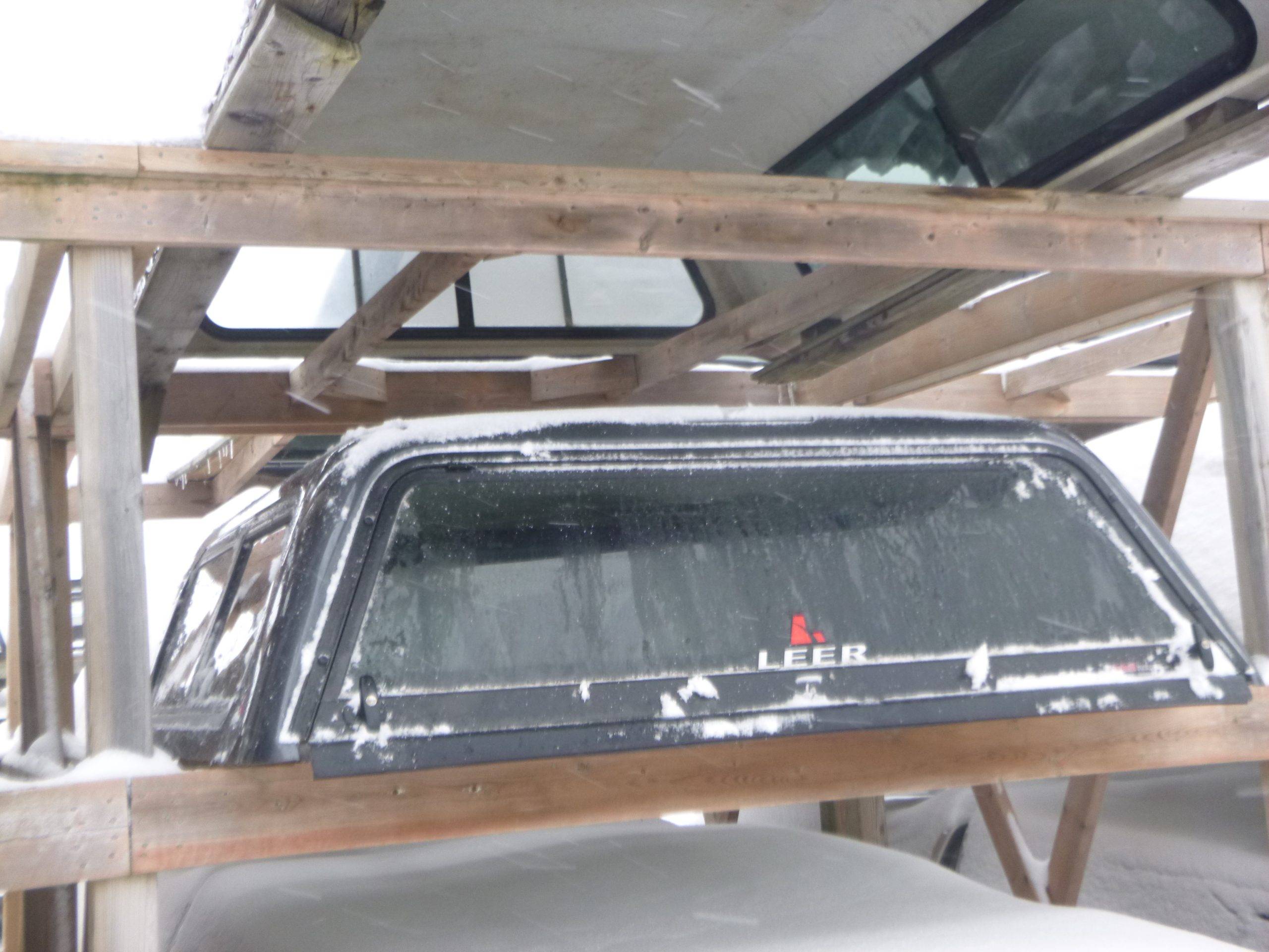 2007 – 2013 Toyota Tundra 5’6 1G3 Magnetic Grey Leer100R Truck Cap - Image 2