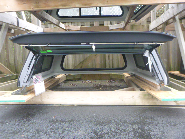 2022 – 2026 Ford Maverick 5′ NEW G1 Shadow Black Ranch Truck Cap - Image 3