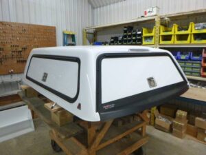 2019 – 2026 Dodge Ram 6’4 1500 New Body Style PW7 White Leer100RCC Truck Cap