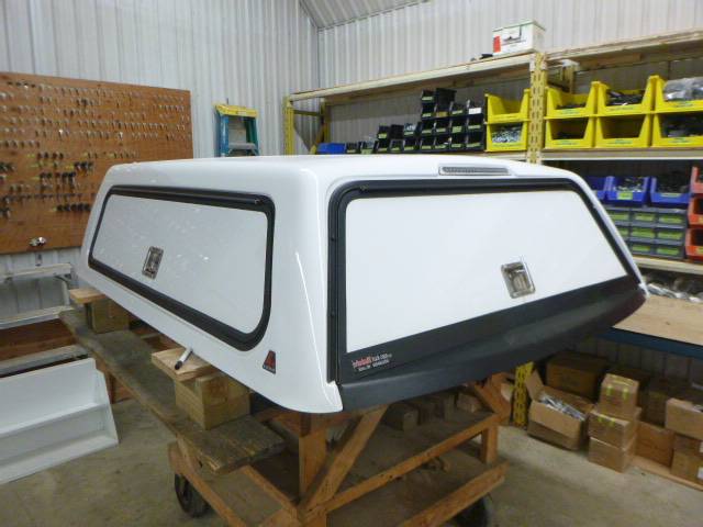 2019 – 2026 Dodge Ram 6’4 1500 New Body Style PW7 White Leer100RCC Truck Cap