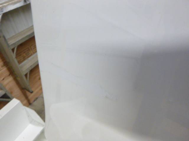 2019 – 2026 Dodge Ram 6’4 1500 New Body Style PW7 White Leer100RCC Truck Cap - Image 5