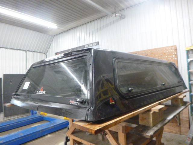 2021 – 2026 Ford F150 8′ UM Agate Black Leer100R Truck Cap - Image 2