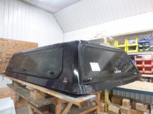 2021 – 2026 Ford F150 8′ UM Agate Black Leer100R Truck Cap