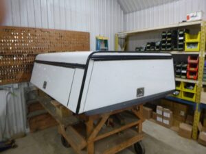 2020 – 2026 Chevrolet Silverado or GMC Sierra HD 2500/3500 6’9 White Swiss Contractor Truck Cap