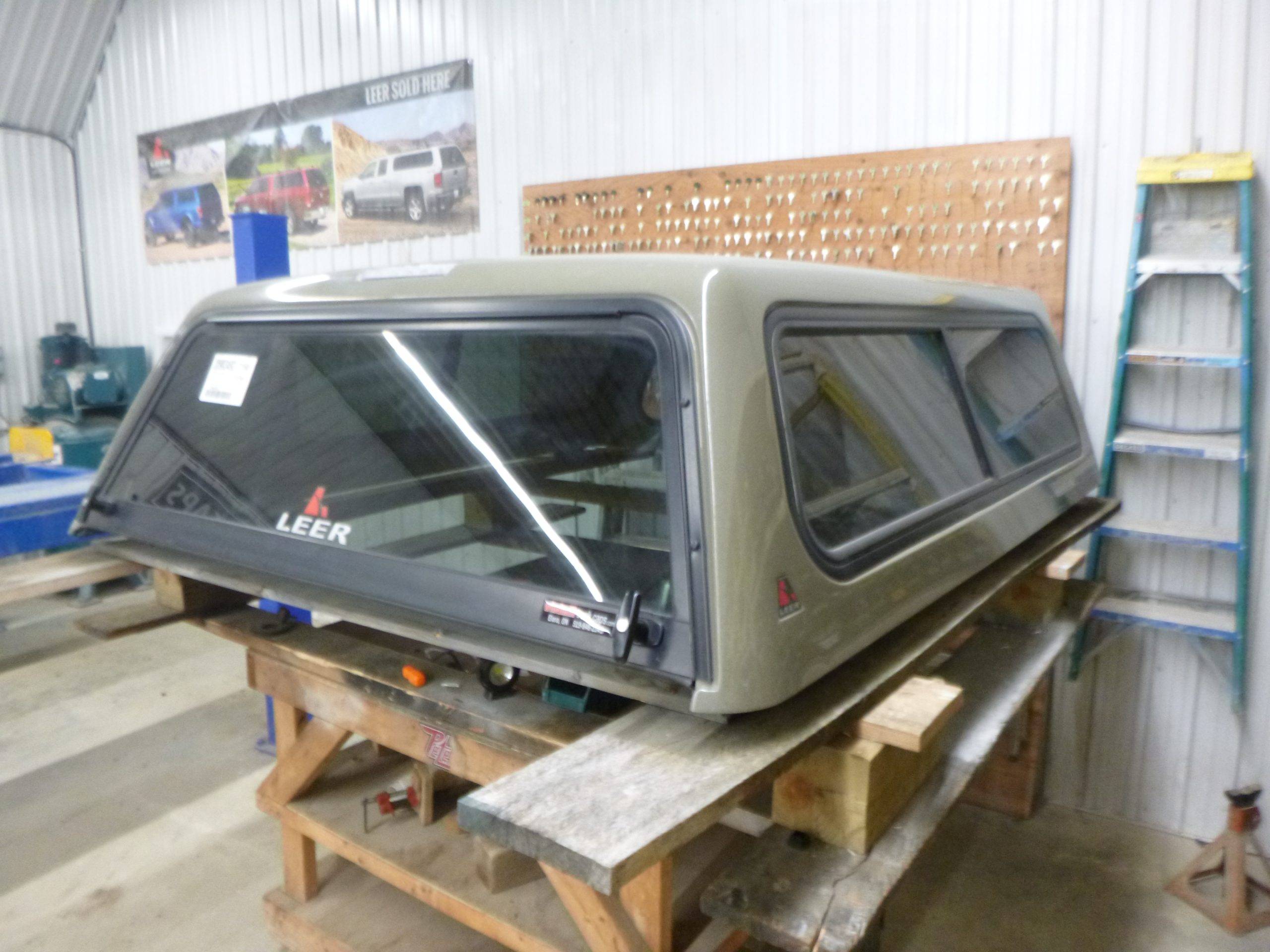 Dodge Ram 6’4 Dually CREW Cab PGV Deep Beryl Green Pearl Leer Legend Truck Cap - Image 2