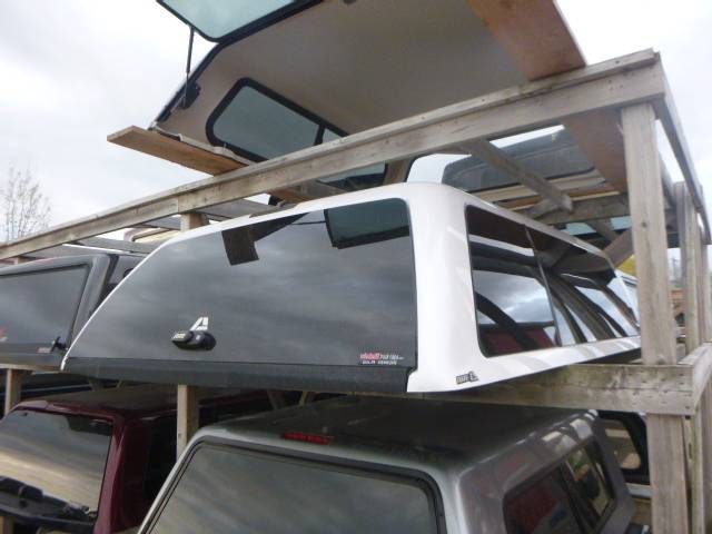 2017 – 2022 Ford Superduty F250/350/450 8′ UG Platinum White ARE Z Series Truck Cap - Image 2