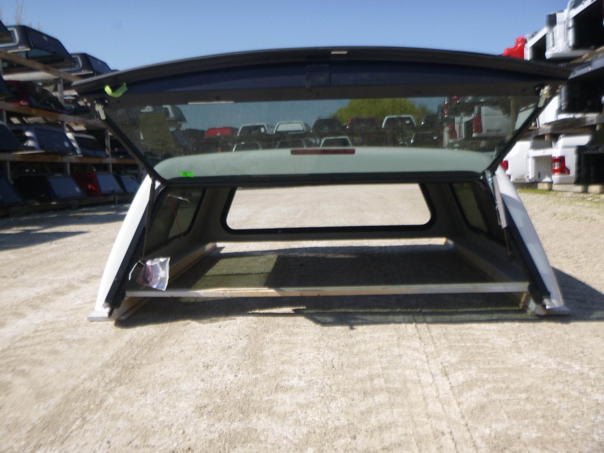 Dodge Ram NEW 6’4 PW7 White Ranch Truck Cap - Image 3