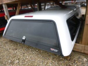 2007 – 2013 GMC Sierra 6’6 50 Olympic White ARE Truck Cap